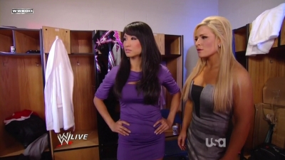 aWWE_Raw_04_11_11_Divas_BackStage_720p_AC3_5_1_x264_mkv_000037971.jpg