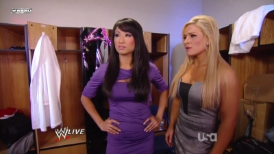 aWWE_Raw_04_11_11_Divas_BackStage_720p_AC3_5_1_x264_mkv_000038438.jpg