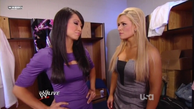aWWE_Raw_04_11_11_Divas_BackStage_720p_AC3_5_1_x264_mkv_000040140.jpg