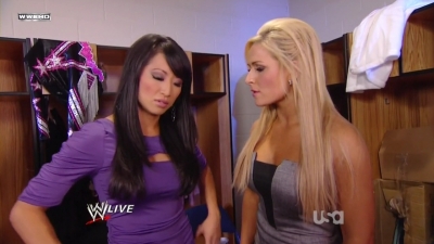 aWWE_Raw_04_11_11_Divas_BackStage_720p_AC3_5_1_x264_mkv_000042575.jpg