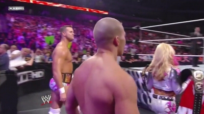 WWE_Raw_05_03_10_Natalya_720p_AC3_5_1_x264_mkv_000028528.jpg