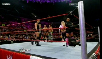 WWE_RAW_Thanksgiving_Special_11_23_09_DSR_XviD-XWTb_avi_001079360.jpg