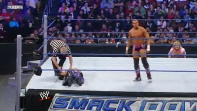 smackdown112009tysonwnatalyavsmysterio_mp4_000186052.jpg