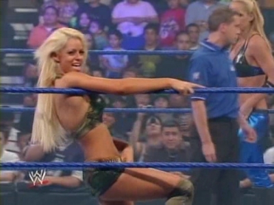WWE_SmackDown_10_24_08_Michelle_McCool_Maria_vs_Natalya_Maryse_PDTV_XviD_avi_000037303.jpg