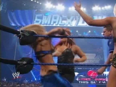 WWE_SmackDown_10_24_08_Michelle_McCool_Maria_vs_Natalya_Maryse_PDTV_XviD_avi_000128428.jpg