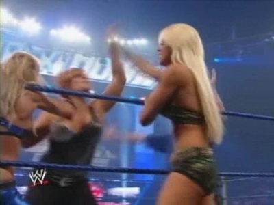 WWE_SmackDown_10_24_08_Michelle_McCool_Maria_vs_Natalya_Maryse_PDTV_XviD_avi_000131431.jpg