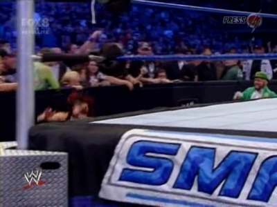 SD_10-10-08_Brie_Bella_vs_Natalya_w-Victoria_avi_000230400.jpg