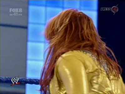 SD_10-10-08_Brie_Bella_vs_Natalya_w-Victoria_avi_000243240.jpg