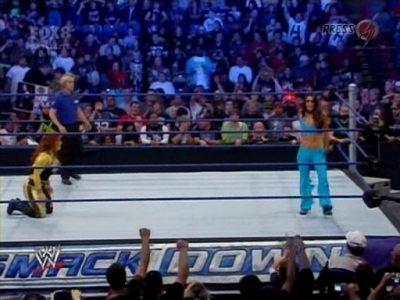 SD_10-10-08_Brie_Bella_vs_Natalya_w-Victoria_avi_000270320.jpg