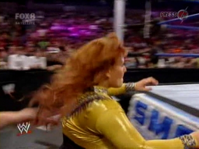 SD_10-10-08_Brie_Bella_vs_Natalya_w-Victoria_avi_000053920.jpg