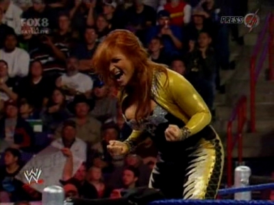 SD_10-10-08_Brie_Bella_vs_Natalya_w-Victoria_avi_000061480.jpg