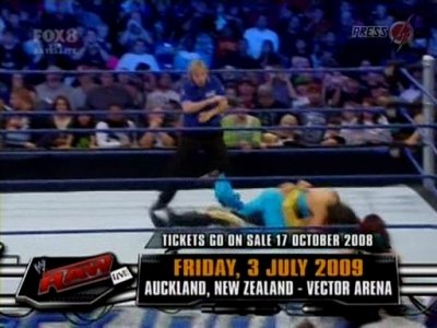 SD_10-10-08_Brie_Bella_vs_Natalya_w-Victoria_avi_000074320.jpg