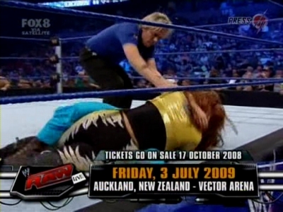 SD_10-10-08_Brie_Bella_vs_Natalya_w-Victoria_avi_000079080.jpg