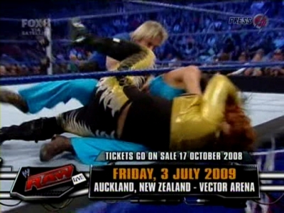 SD_10-10-08_Brie_Bella_vs_Natalya_w-Victoria_avi_000080080.jpg
