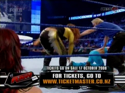 SD_10-10-08_Brie_Bella_vs_Natalya_w-Victoria_avi_000085800.jpg