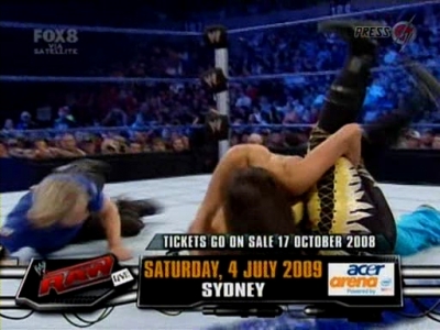 SD_10-10-08_Brie_Bella_vs_Natalya_w-Victoria_avi_000100160.jpg