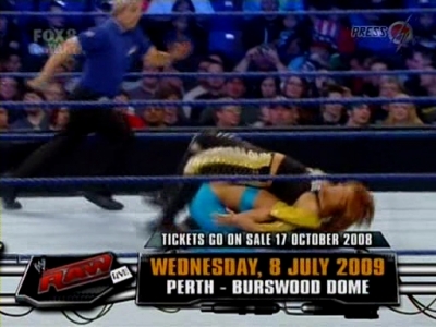 SD_10-10-08_Brie_Bella_vs_Natalya_w-Victoria_avi_000125920.jpg