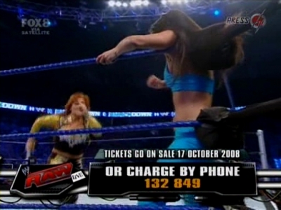 SD_10-10-08_Brie_Bella_vs_Natalya_w-Victoria_avi_000140880.jpg