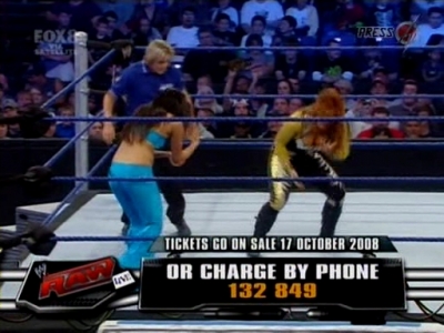 SD_10-10-08_Brie_Bella_vs_Natalya_w-Victoria_avi_000144840.jpg