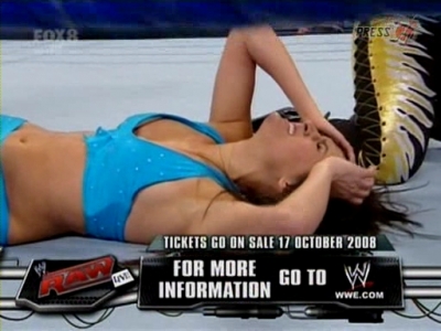 SD_10-10-08_Brie_Bella_vs_Natalya_w-Victoria_avi_000148360.jpg