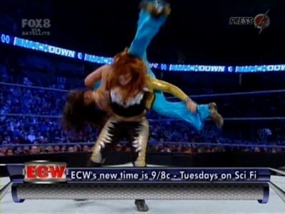 SD_10-10-08_Brie_Bella_vs_Natalya_w-Victoria_avi_000187840.jpg
