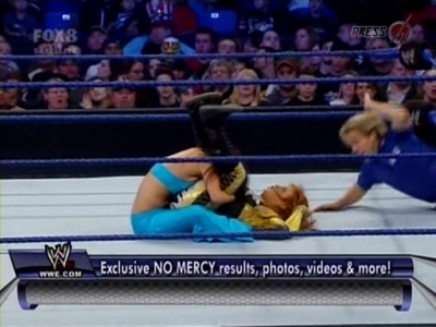 SD_10-10-08_Brie_Bella_vs_Natalya_w-Victoria_avi_000193160.jpg