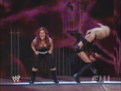 SD_07-11-08_Natalya-Maryse_vs_Michelle-Cherry_avi_000010810.jpg