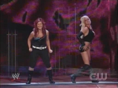 SD_07-11-08_Natalya-Maryse_vs_Michelle-Cherry_avi_000011978.jpg