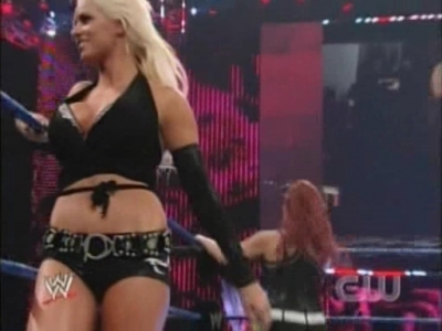 SD_07-11-08_Natalya-Maryse_vs_Michelle-Cherry_avi_000038271.jpg