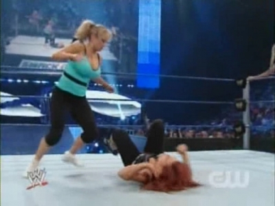 SD_07-11-08_Natalya-Maryse_vs_Michelle-Cherry_avi_000166232.jpg