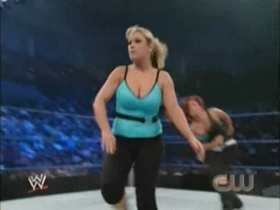 SD_07-11-08_Natalya-Maryse_vs_Michelle-Cherry_avi_000172372.jpg