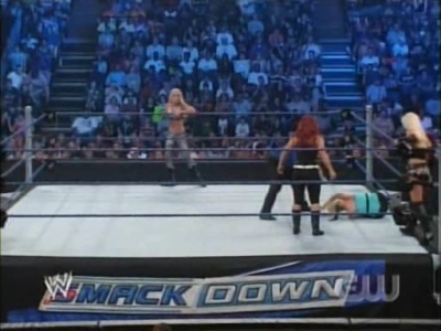 SD_07-11-08_Natalya-Maryse_vs_Michelle-Cherry_avi_000179445.jpg