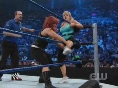 SD_07-11-08_Natalya-Maryse_vs_Michelle-Cherry_avi_000188988.jpg