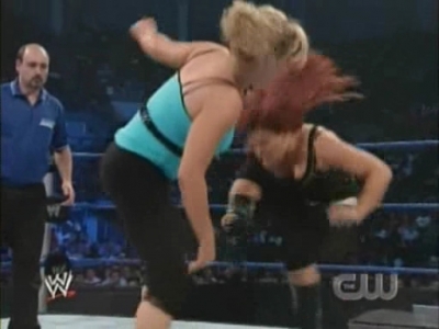 SD_07-11-08_Natalya-Maryse_vs_Michelle-Cherry_avi_000211711.jpg