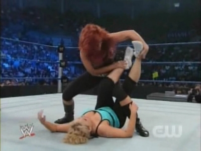 SD_07-11-08_Natalya-Maryse_vs_Michelle-Cherry_avi_000216449.jpg