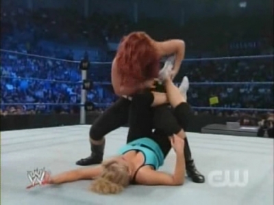 SD_07-11-08_Natalya-Maryse_vs_Michelle-Cherry_avi_000216916.jpg