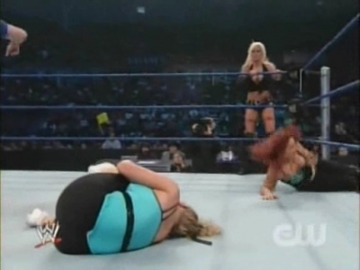 SD_07-11-08_Natalya-Maryse_vs_Michelle-Cherry_avi_000221988.jpg