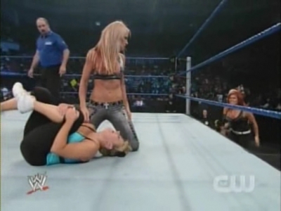 SD_07-11-08_Natalya-Maryse_vs_Michelle-Cherry_avi_000229128.jpg