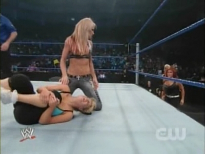 SD_07-11-08_Natalya-Maryse_vs_Michelle-Cherry_avi_000229862.jpg