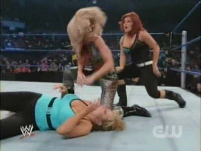 SD_07-11-08_Natalya-Maryse_vs_Michelle-Cherry_avi_000236169.jpg