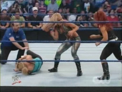 SD_07-11-08_Natalya-Maryse_vs_Michelle-Cherry_avi_000236669.jpg