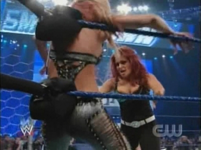 SD_07-11-08_Natalya-Maryse_vs_Michelle-Cherry_avi_000240740.jpg