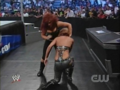 SD_07-11-08_Natalya-Maryse_vs_Michelle-Cherry_avi_000257123.jpg