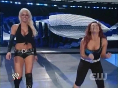 SD_07-11-08_Natalya-Maryse_vs_Michelle-Cherry_avi_000324624.jpg