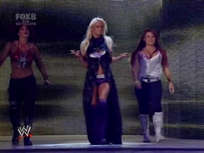 SD_09-12-08_Maryse-Natalya-Victoria_vs_Michelle-Maria-Bri_avi_000004200.jpg