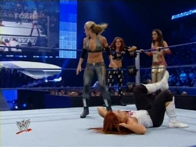 SD_09-12-08_Maryse-Natalya-Victoria_vs_Michelle-Maria-Bri_avi_000099320.jpg