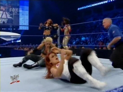 SD_09-12-08_Maryse-Natalya-Victoria_vs_Michelle-Maria-Bri_avi_000108280.jpg