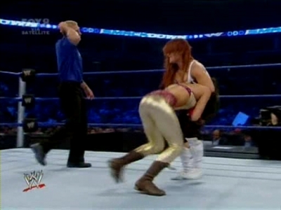 SD_09-12-08_Maryse-Natalya-Victoria_vs_Michelle-Maria-Bri_avi_000214240.jpg