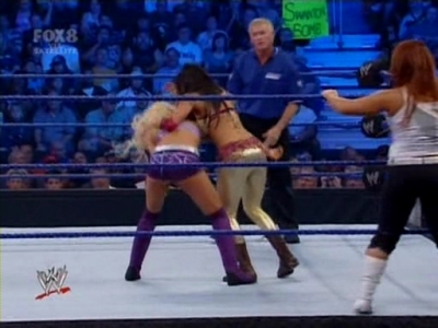 SD_09-12-08_Maryse-Natalya-Victoria_vs_Michelle-Maria-Bri_avi_000225680.jpg