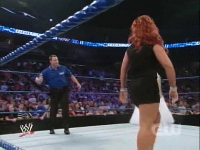 SD_07-19-08_Vickie_Guerrero-Divas_ring_segment_Natalya_vs_Cherry_avi_000203736.jpg